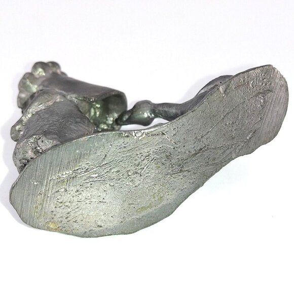 C.R. Gibson Co. The Casual Observer Sunbonnet Sue & Goose 2" T Pewter Sculpture - Picture 7 of 8